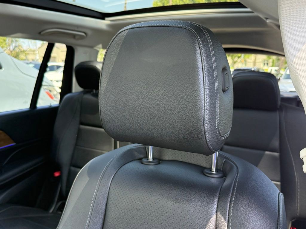 Certified 2020 Mercedes-Benz GLS 450 4MATIC image 3