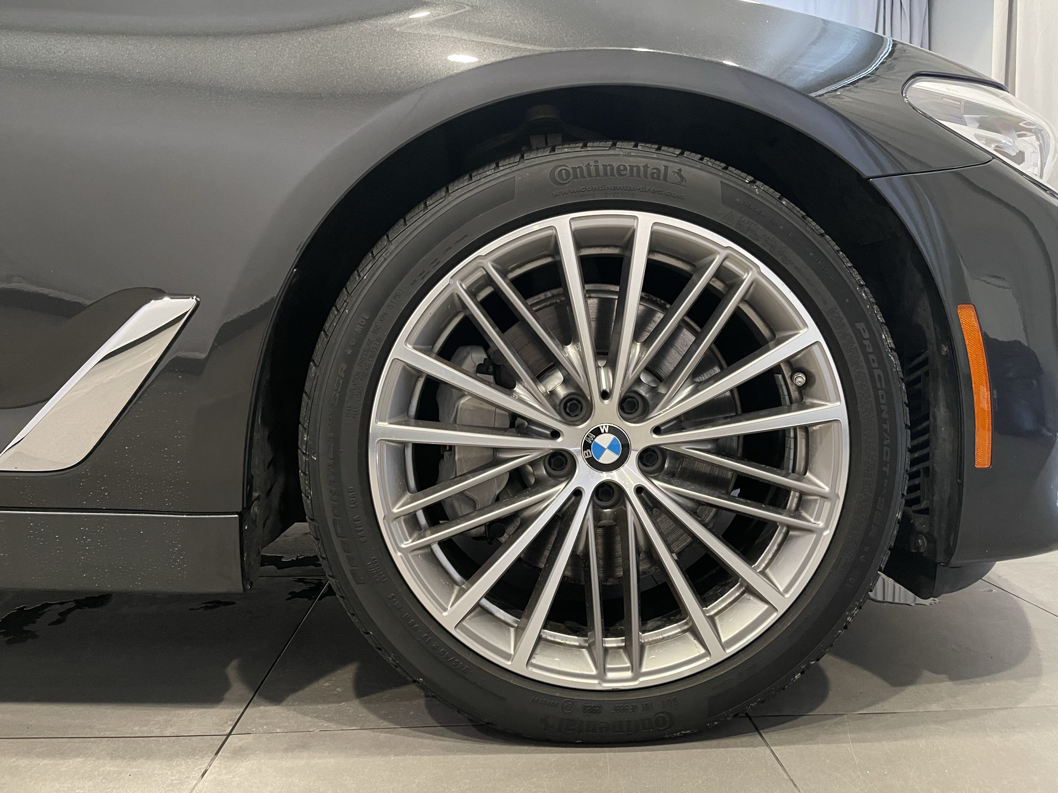 Used 2019 BMW 540i xDrive w/ Convenience Package AWD/4WD image 10