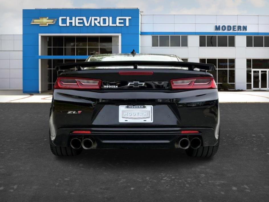 Used 2018 Chevrolet Camaro ZL1 RWD image 4