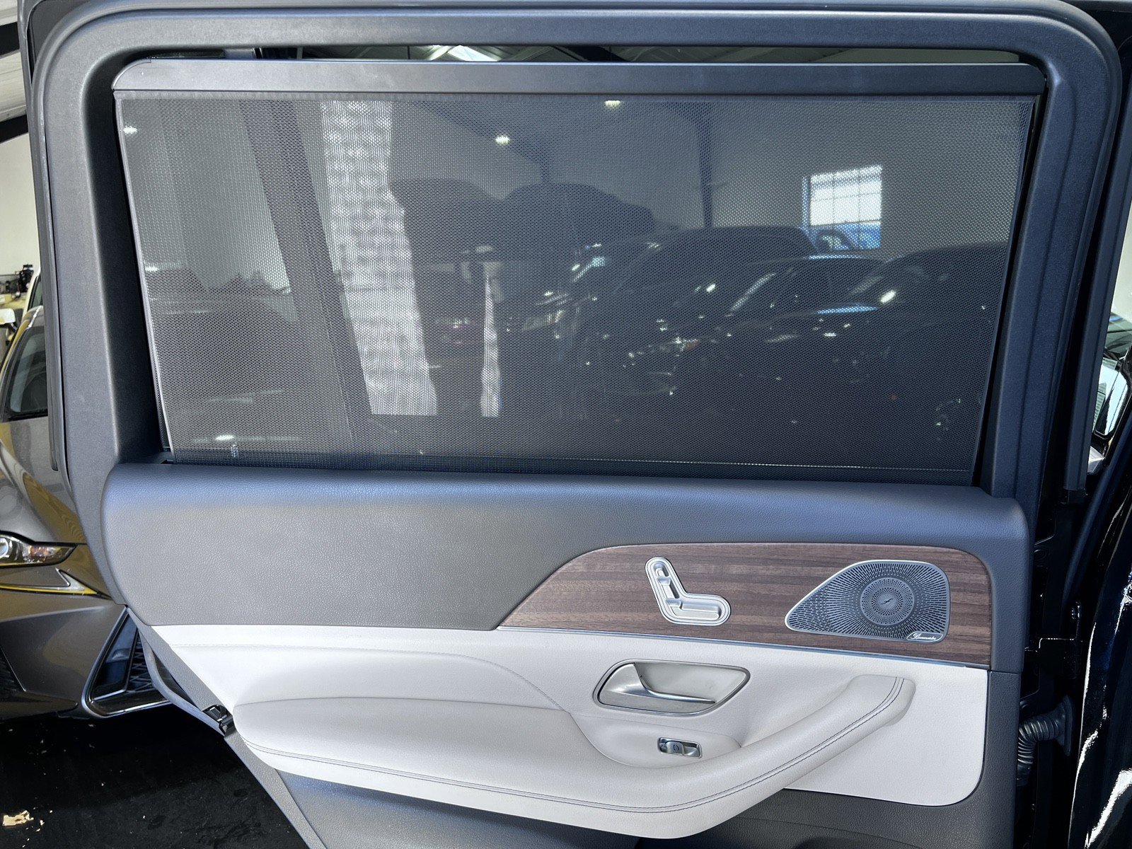 Used 2020 Mercedes-Benz GLS 450 4MATIC image 28