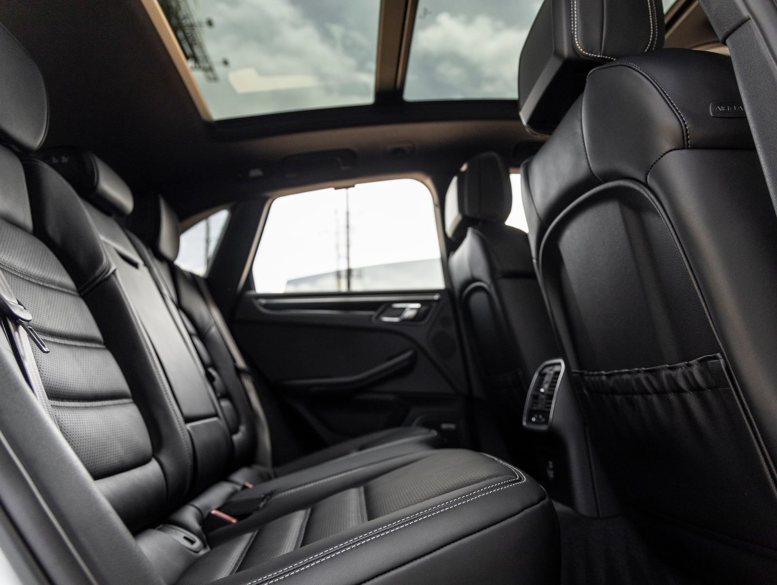 New 2026 Porsche Macan S AWD/4WD image 42