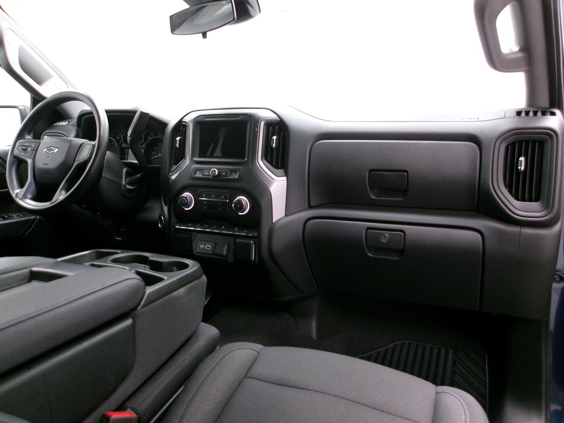 Used 2022 Chevrolet Silverado 1500 Custom Trail Boss AWD/4WD image 3