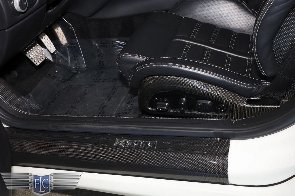 Used 2011 Ferrari 599 GTB Fiorano RWD image 21