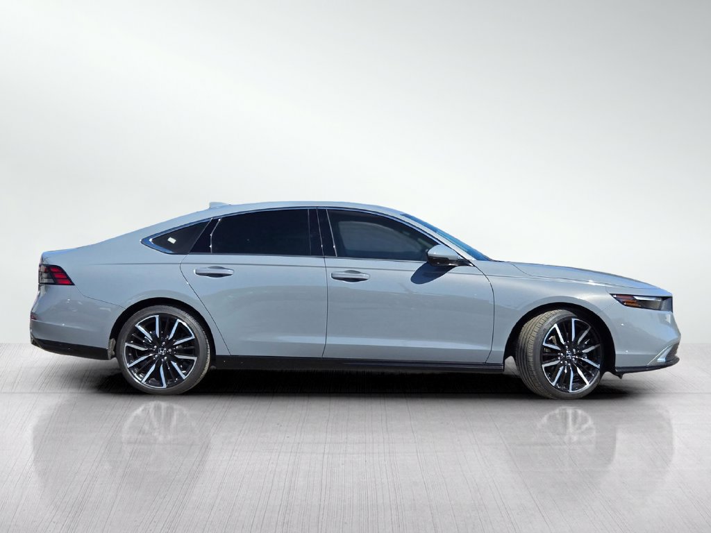 Used 2023 Honda Accord Touring image 4