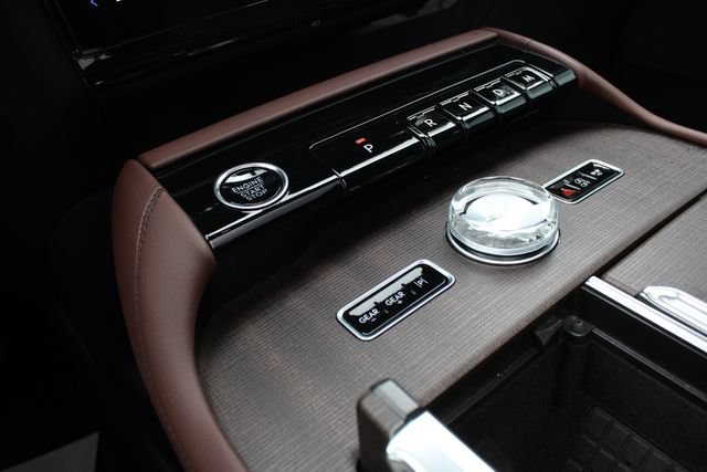 New 2026 Lincoln Navigator Reserve AWD/4WD image 15