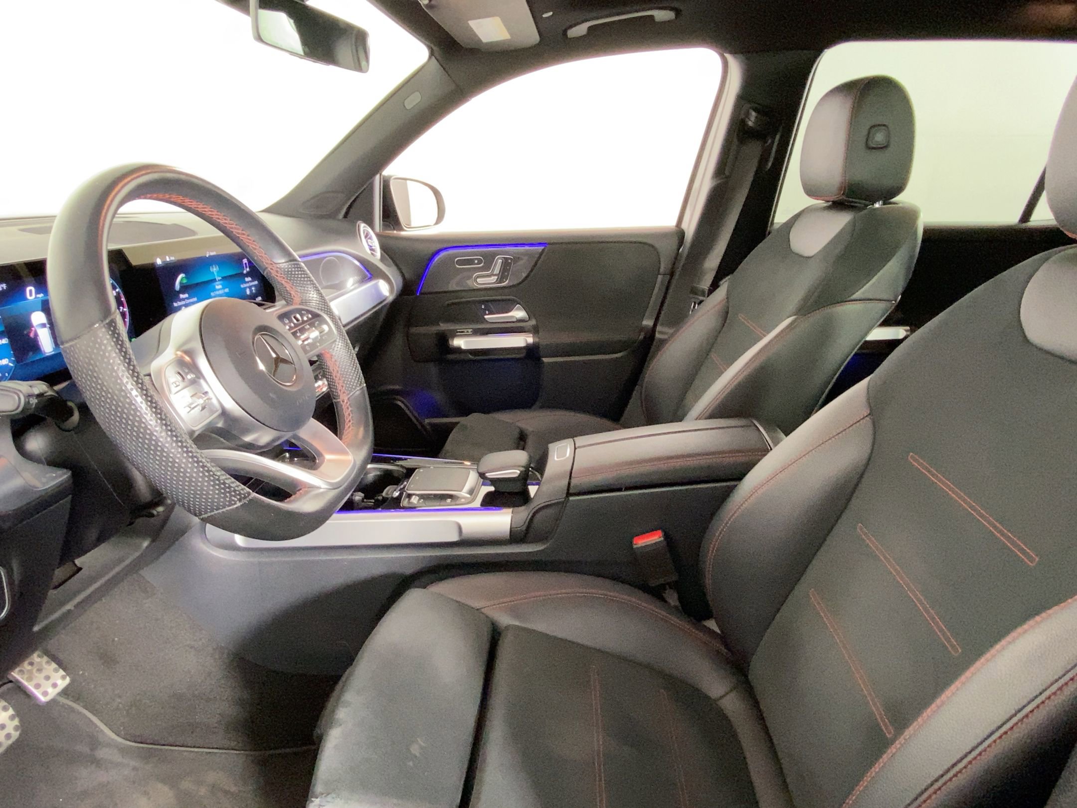 Used 2022 Mercedes-Benz GLB 250 4MATIC image 19