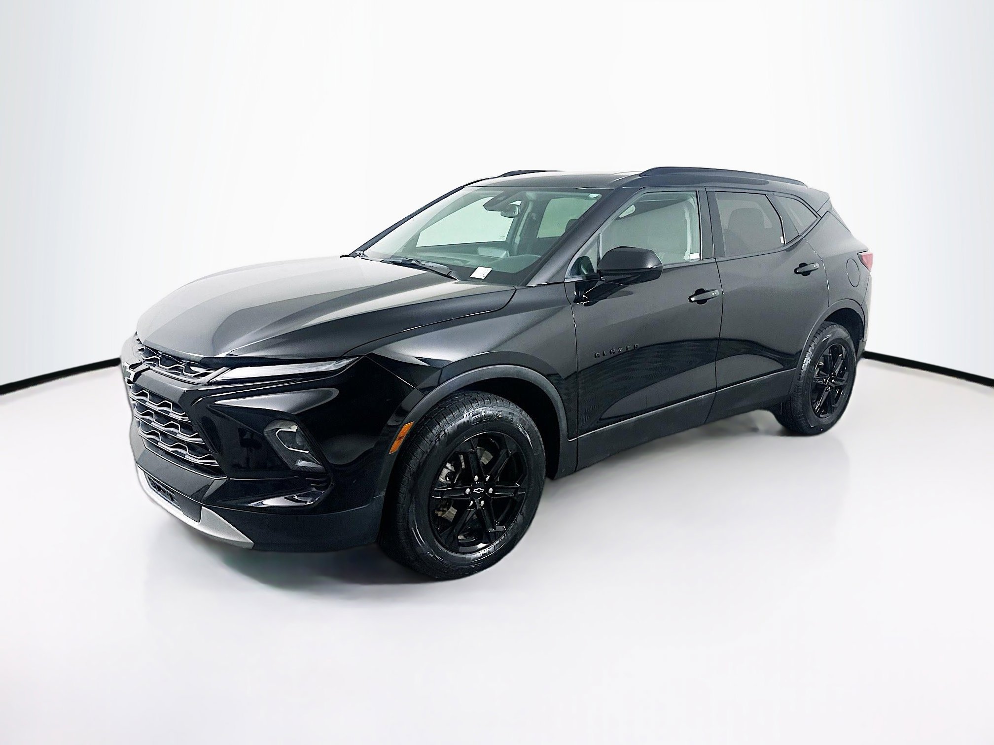 Used 2024 Chevrolet Blazer LT w/ Convenience Package image 3