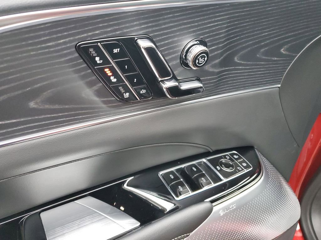 New 2025 Cadillac Lyriq Sport image 24