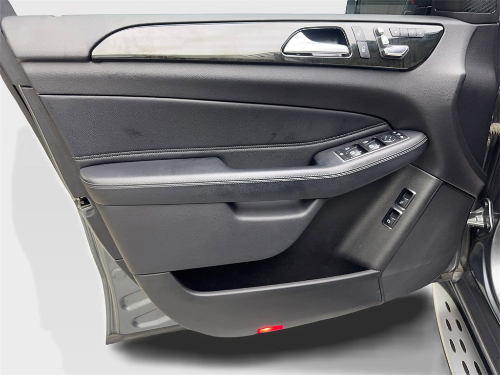 Used 2018 Mercedes-Benz GLS 450 4MATIC image 30