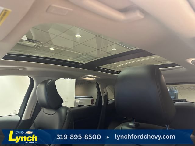 Used 2024 Ford Edge SEL w/ Convenience Package AWD/4WD image 4