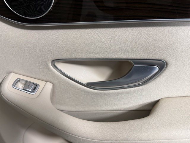 Used 2019 Mercedes-Benz GLC 300 image 29