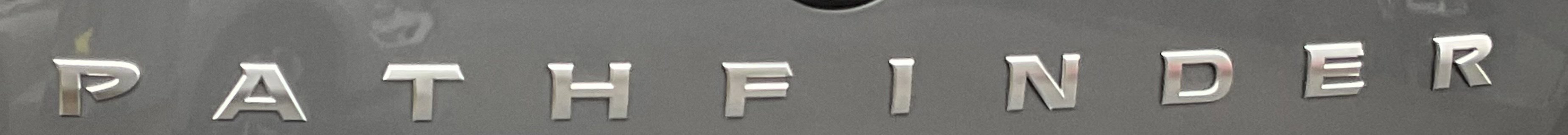 Used 2025 Nissan Pathfinder SL image 7