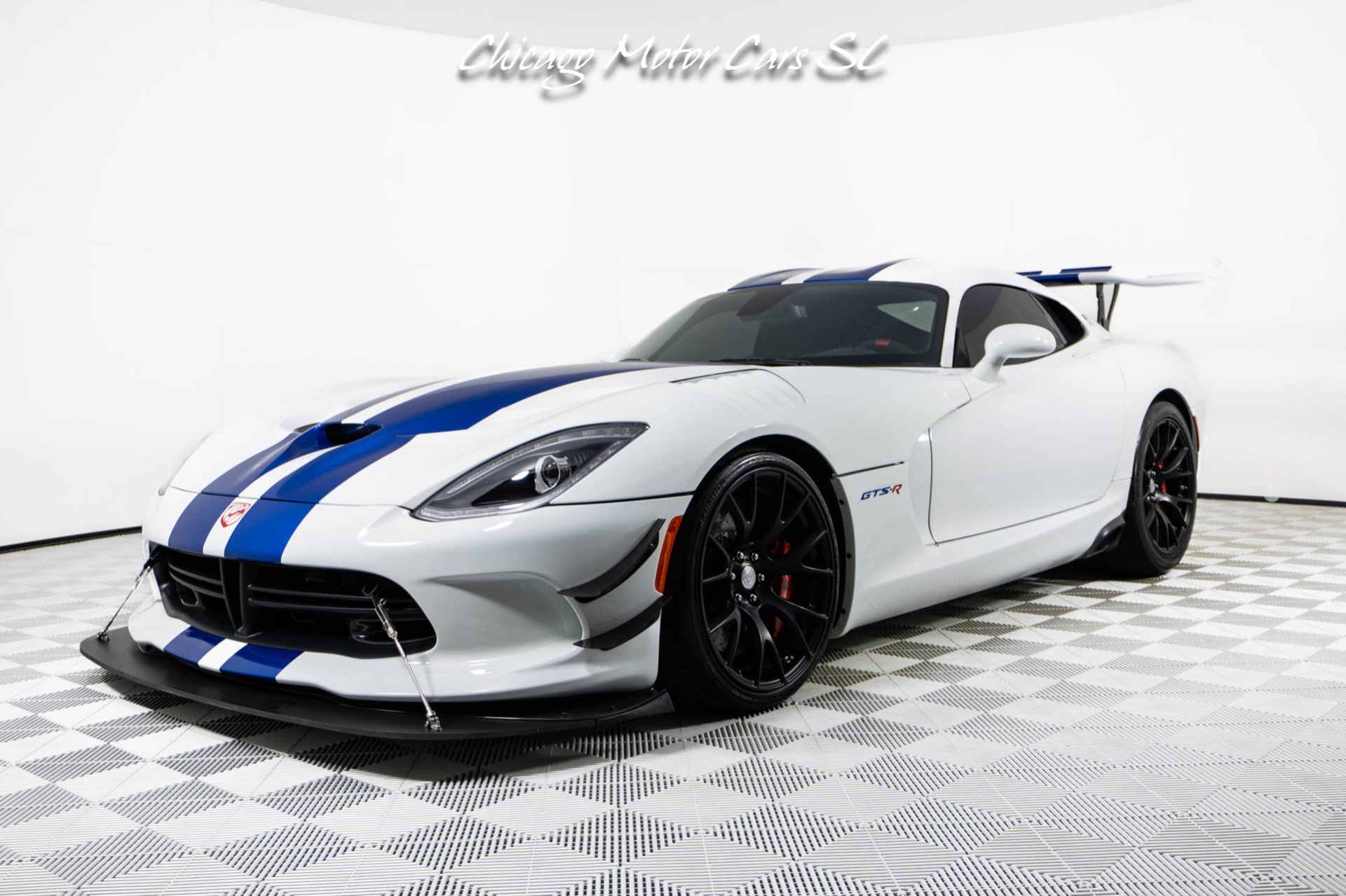 Used 2017 Dodge Viper GTC w/ ACR Package RWD image 2