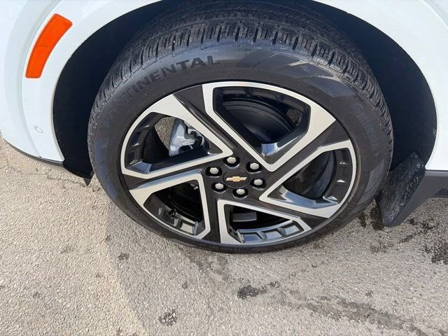 Used 2026 Chevrolet Equinox EV LT w/ Active Safety Package 3 FWD image 42