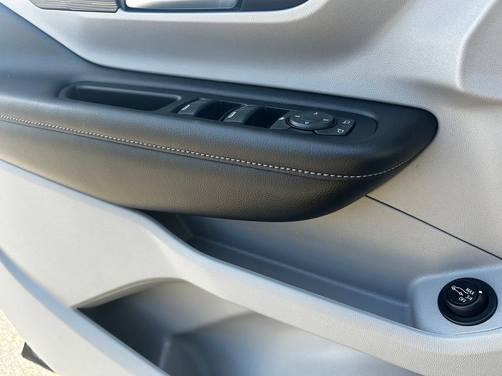 Used 2023 GMC Terrain SLT image 23