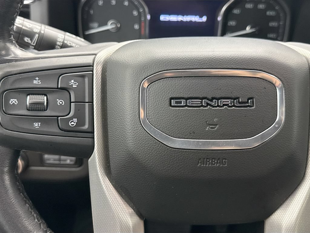Used 2021 GMC Yukon XL Denali w/ Denali Premium Package AWD/4WD image 11