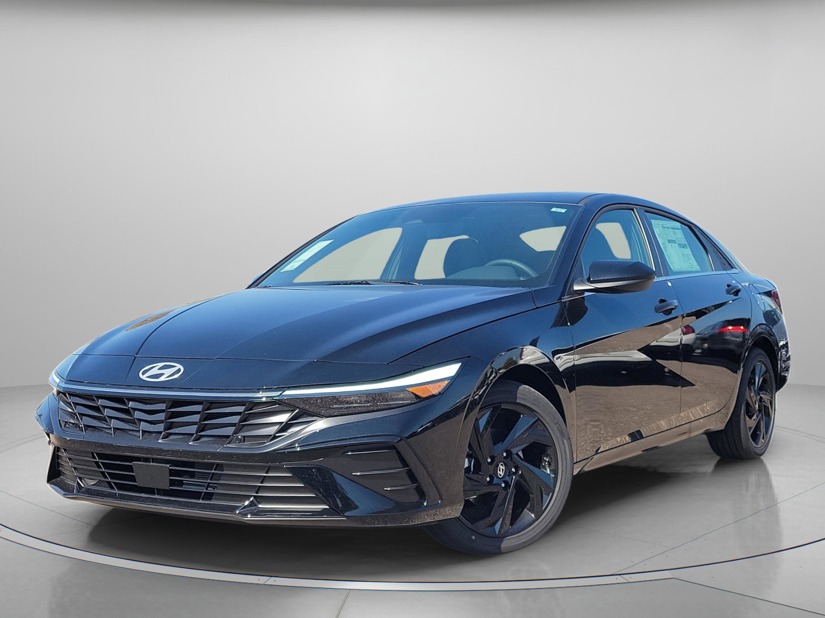 New 2026 Hyundai Elantra SEL Sport image 2