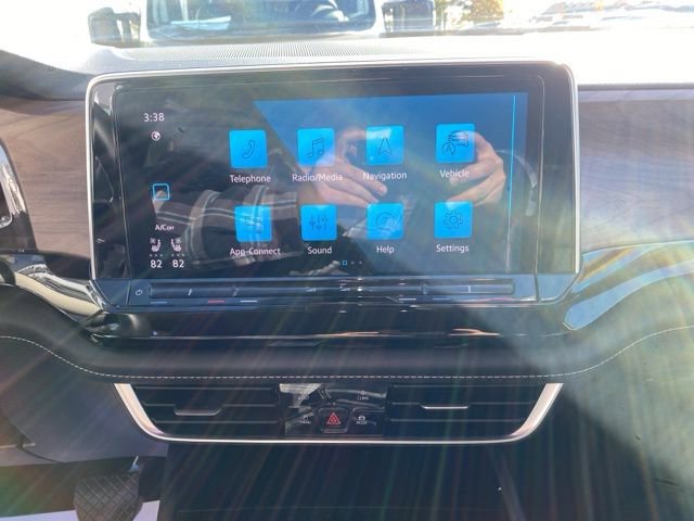 Used 2024 Volkswagen Atlas SE image 17