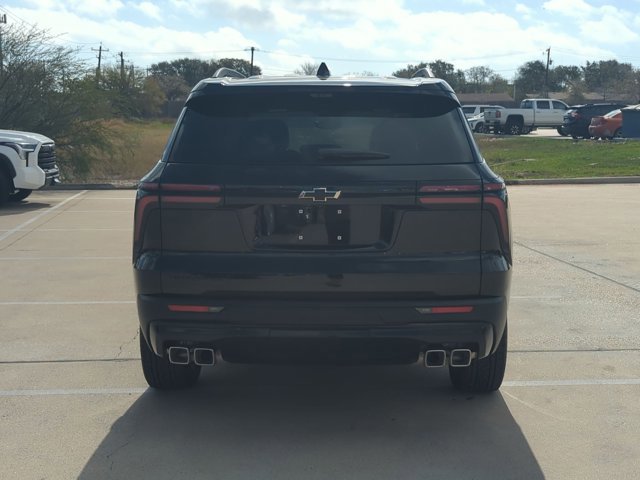 Used 2026 Chevrolet Traverse LT w/ Midnight/Sport Edition image 6