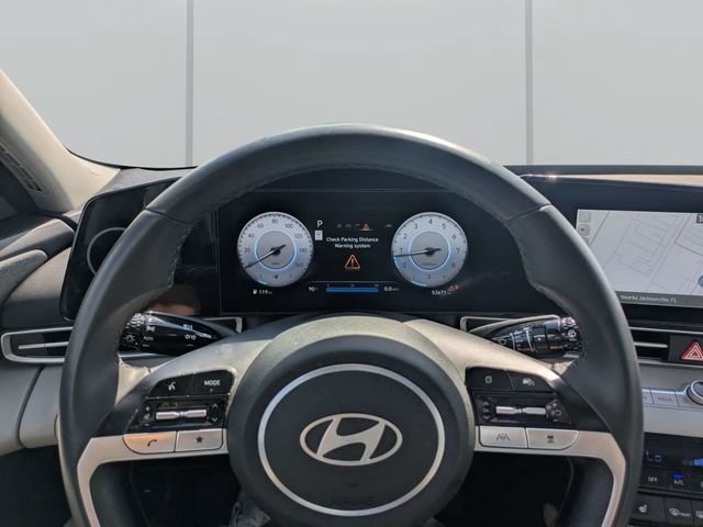 Used 2024 Hyundai Elantra Limited FWD image 29