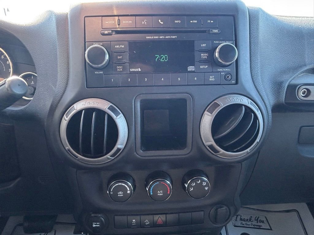 Used 2016 Jeep Wrangler Unlimited Willys image 12