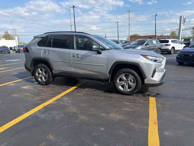 Used 2023 Toyota RAV4 LE AWD/4WD image 9
