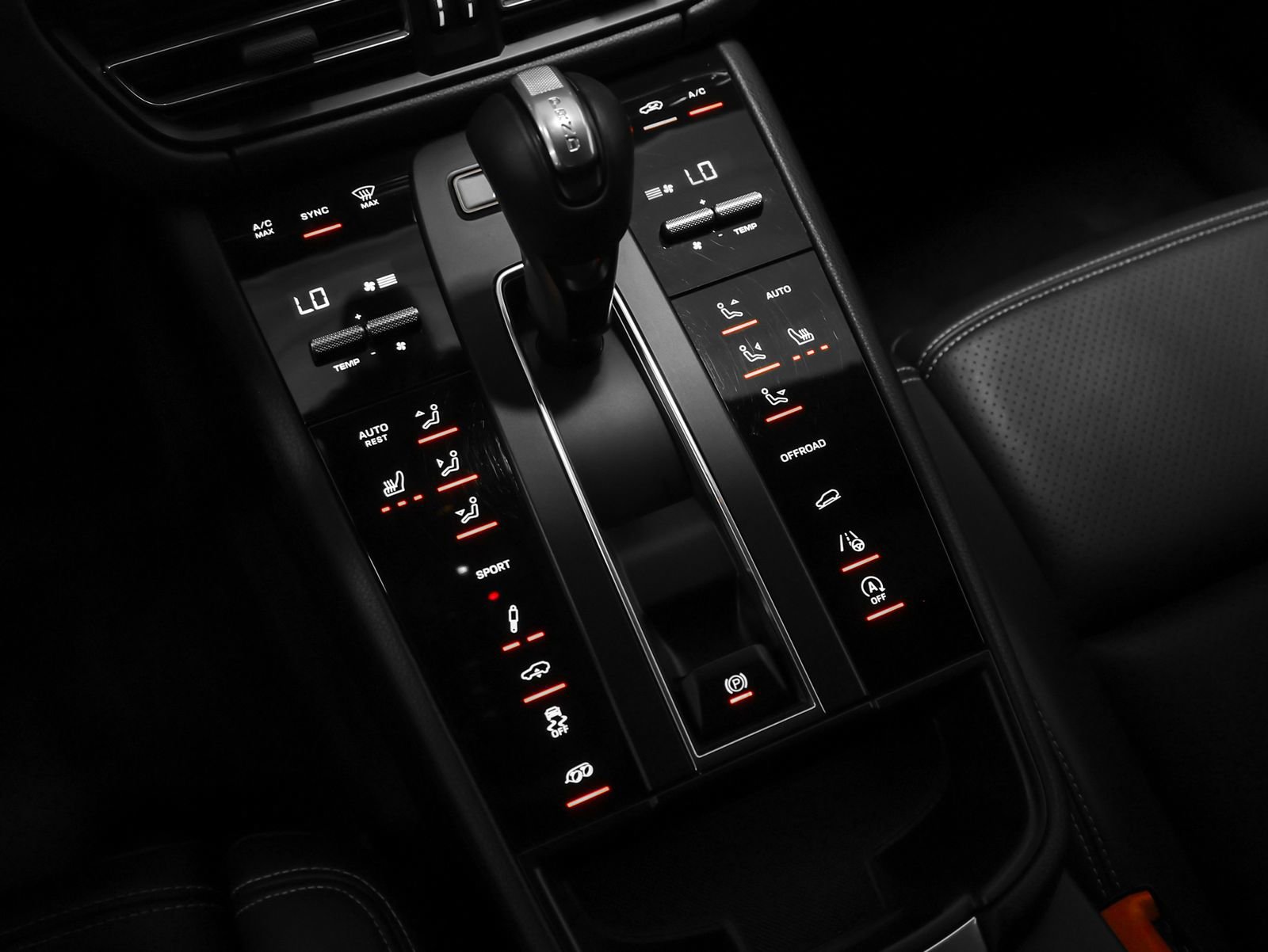 Certified 2023 Porsche Macan GTS image 40