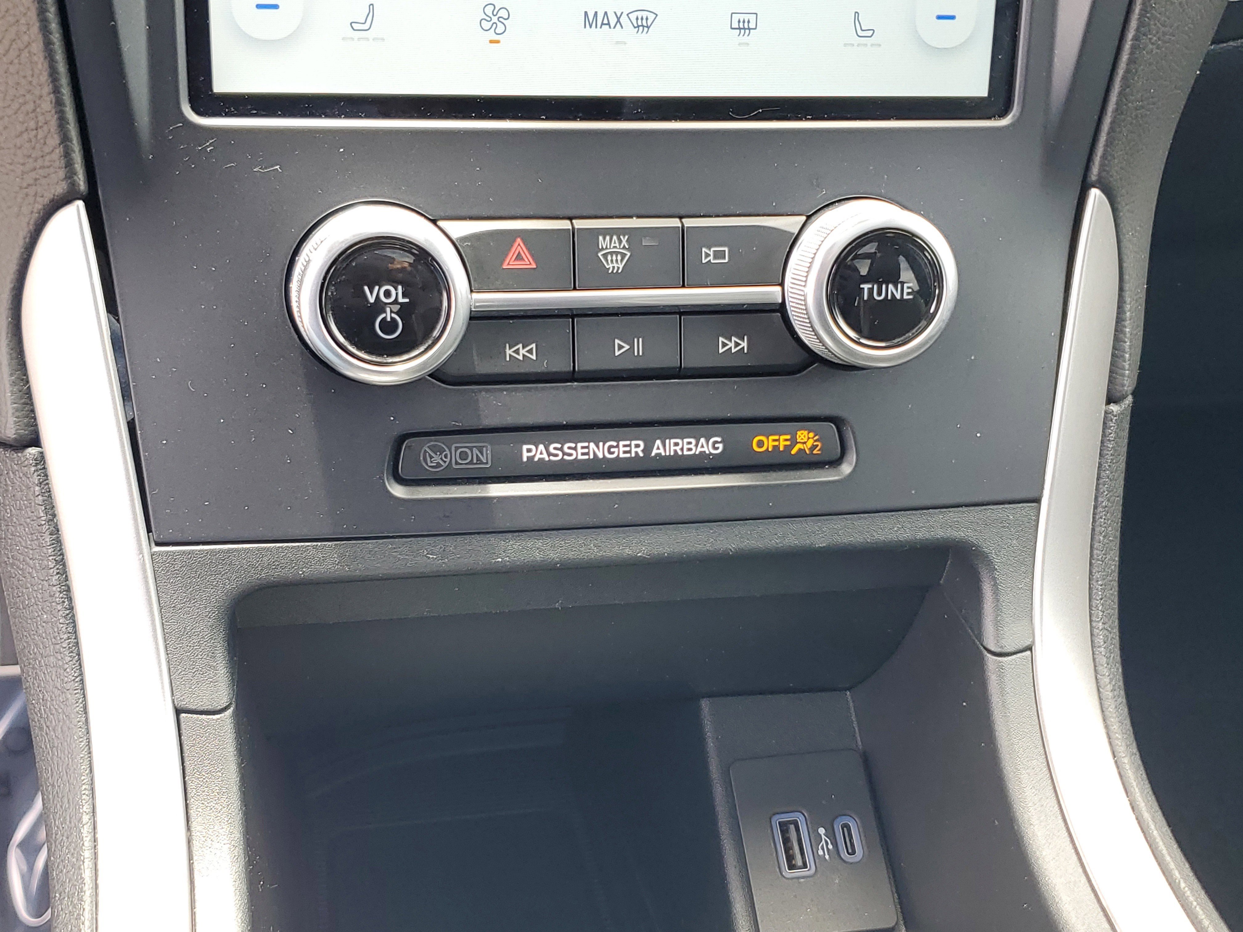 Used 2022 Ford Edge ST-Line AWD/4WD image 25