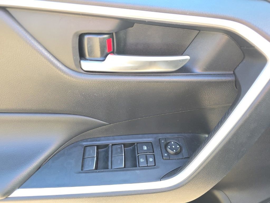 Used 2024 Toyota RAV4 XLE image 21