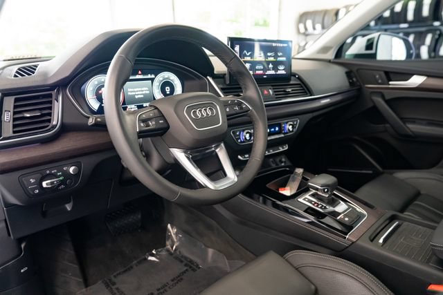 Used 2021 Audi Q5 Prestige w/ Prestige Package AWD/4WD image 27