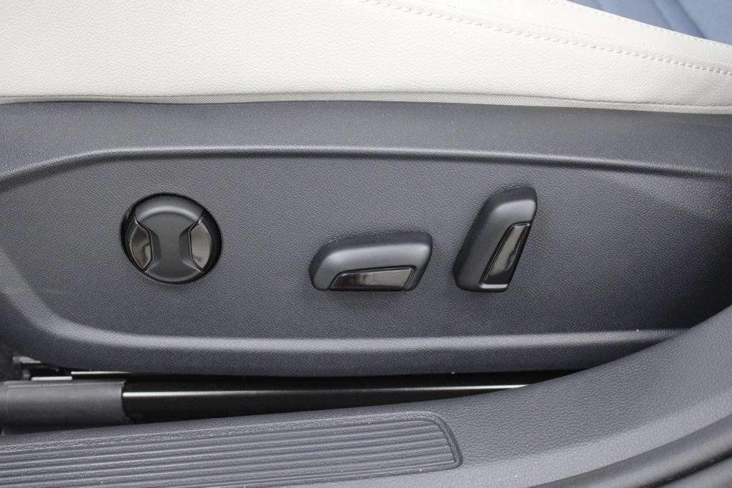 New 2026 Volkswagen Jetta SE FWD image 15