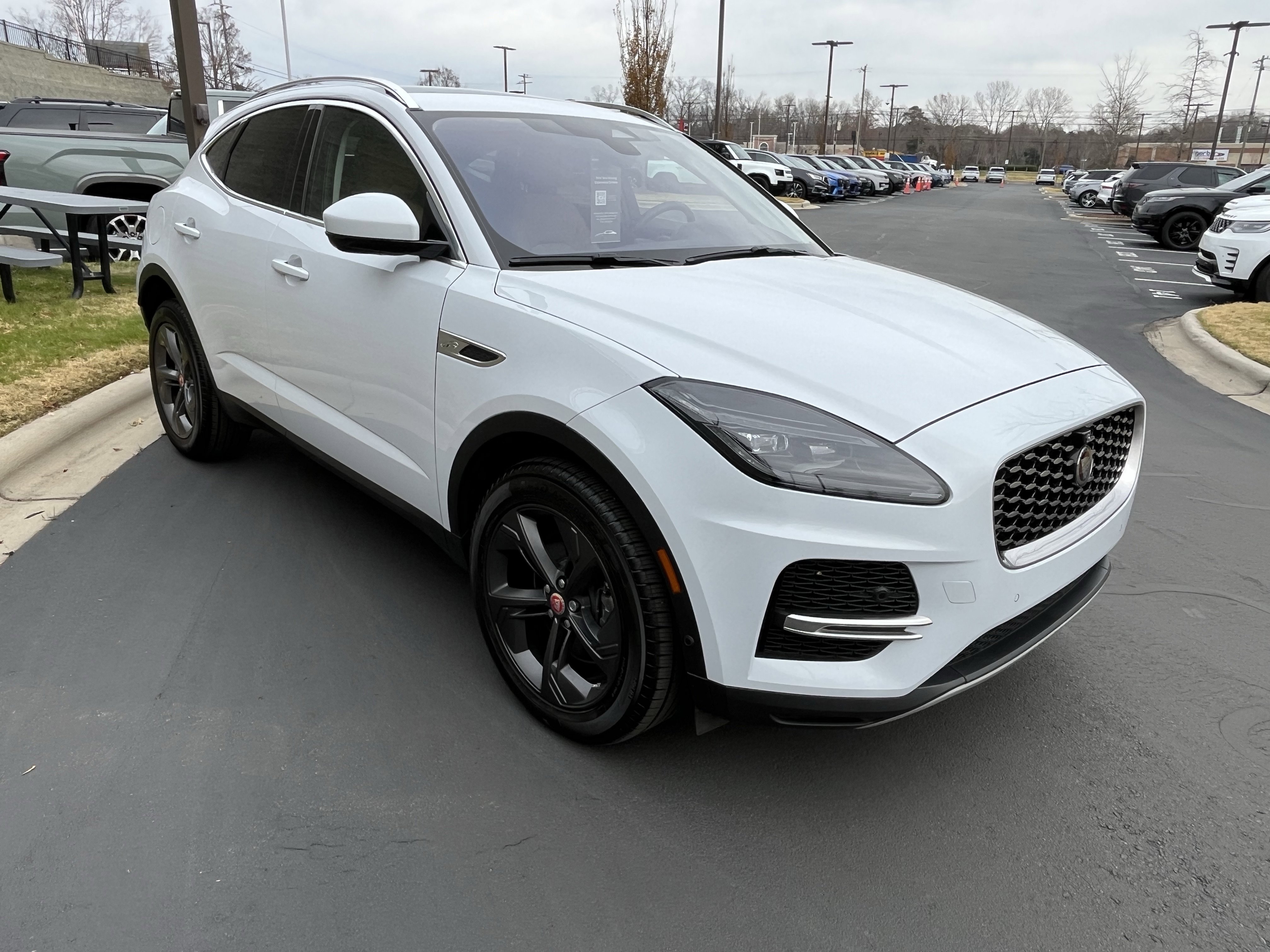 Used 2021 Jaguar E-PACE SE image 9