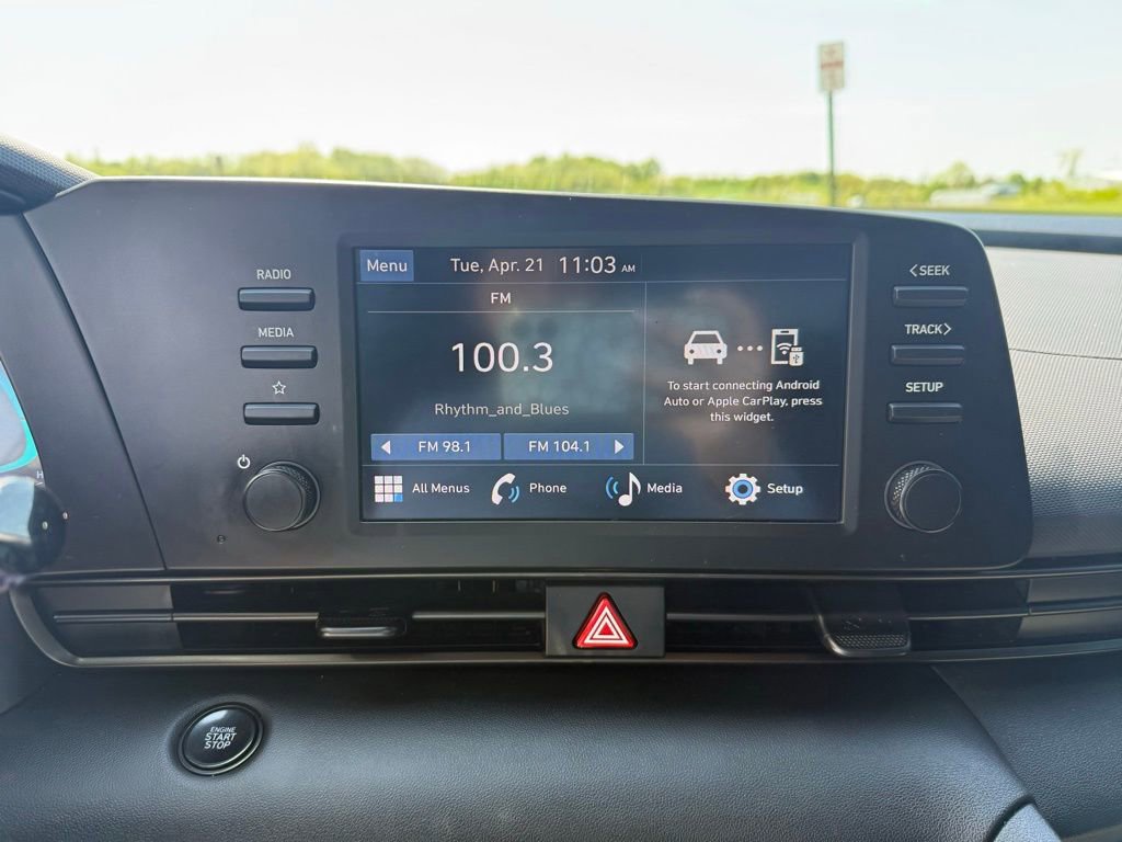 Used 2025 Hyundai Elantra Sport FWD image 36