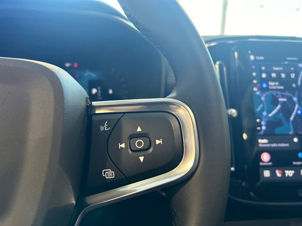 Used 2026 Volvo XC40 B5 Core w/ Climate Package image 14