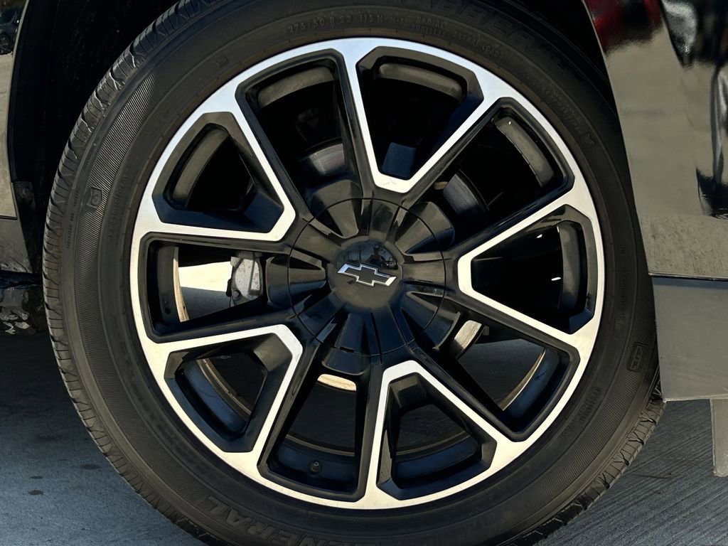 Used 2024 Chevrolet Suburban RST image 10
