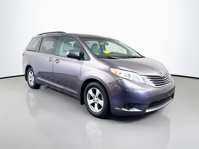 Used 2017 Toyota Sienna LE FWD image 8