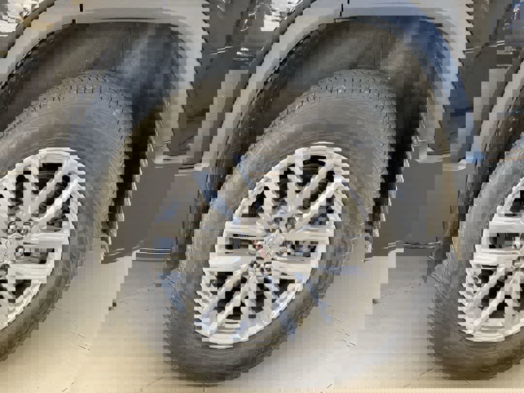 Used 2018 GMC Acadia SLT image 13