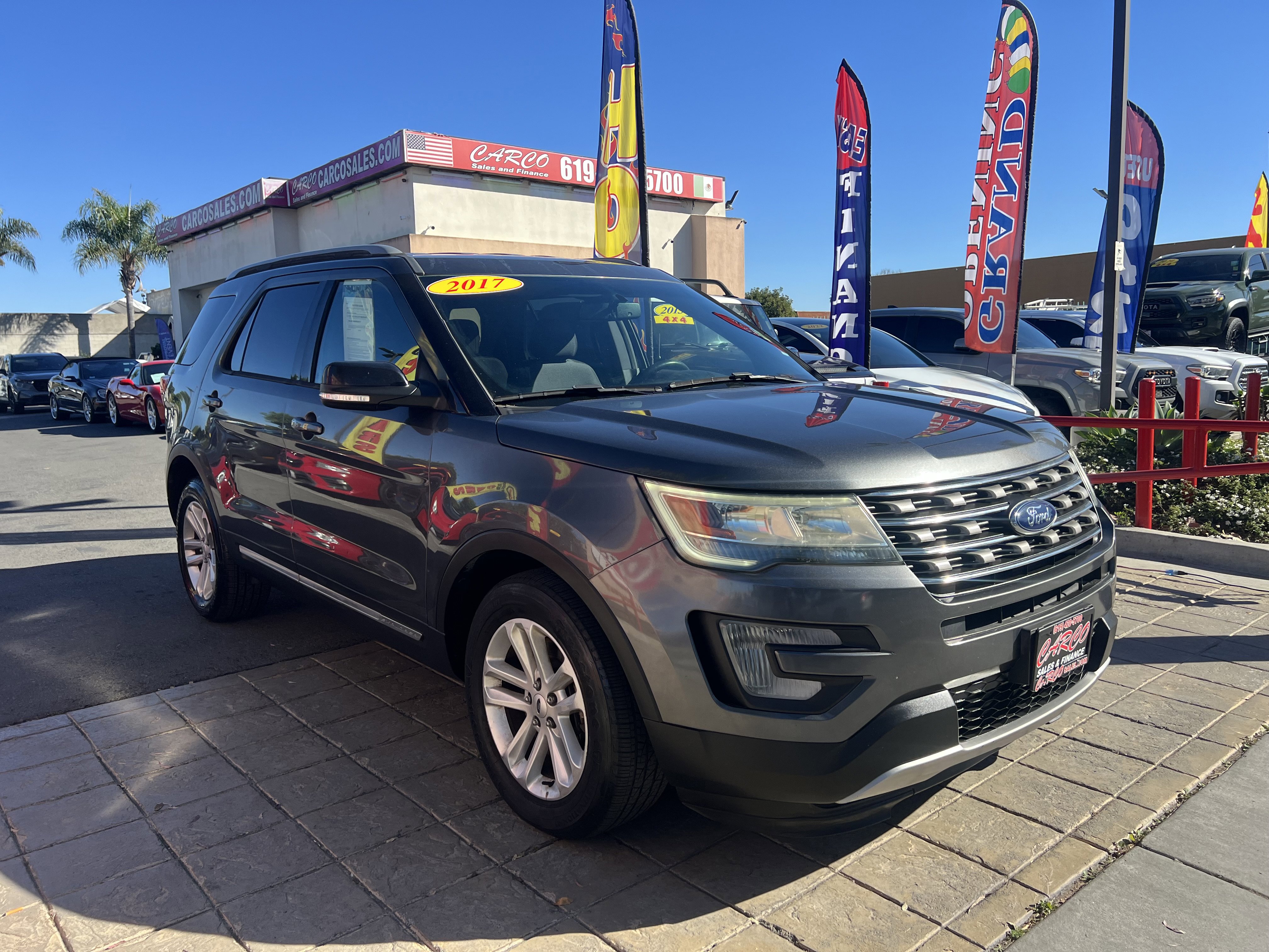 Used 2017 Ford Explorer XLT w/ Equipment Group 201A image 2