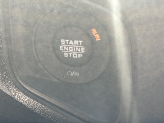 Used 2025 Jeep Wrangler Sport AWD/4WD image 18