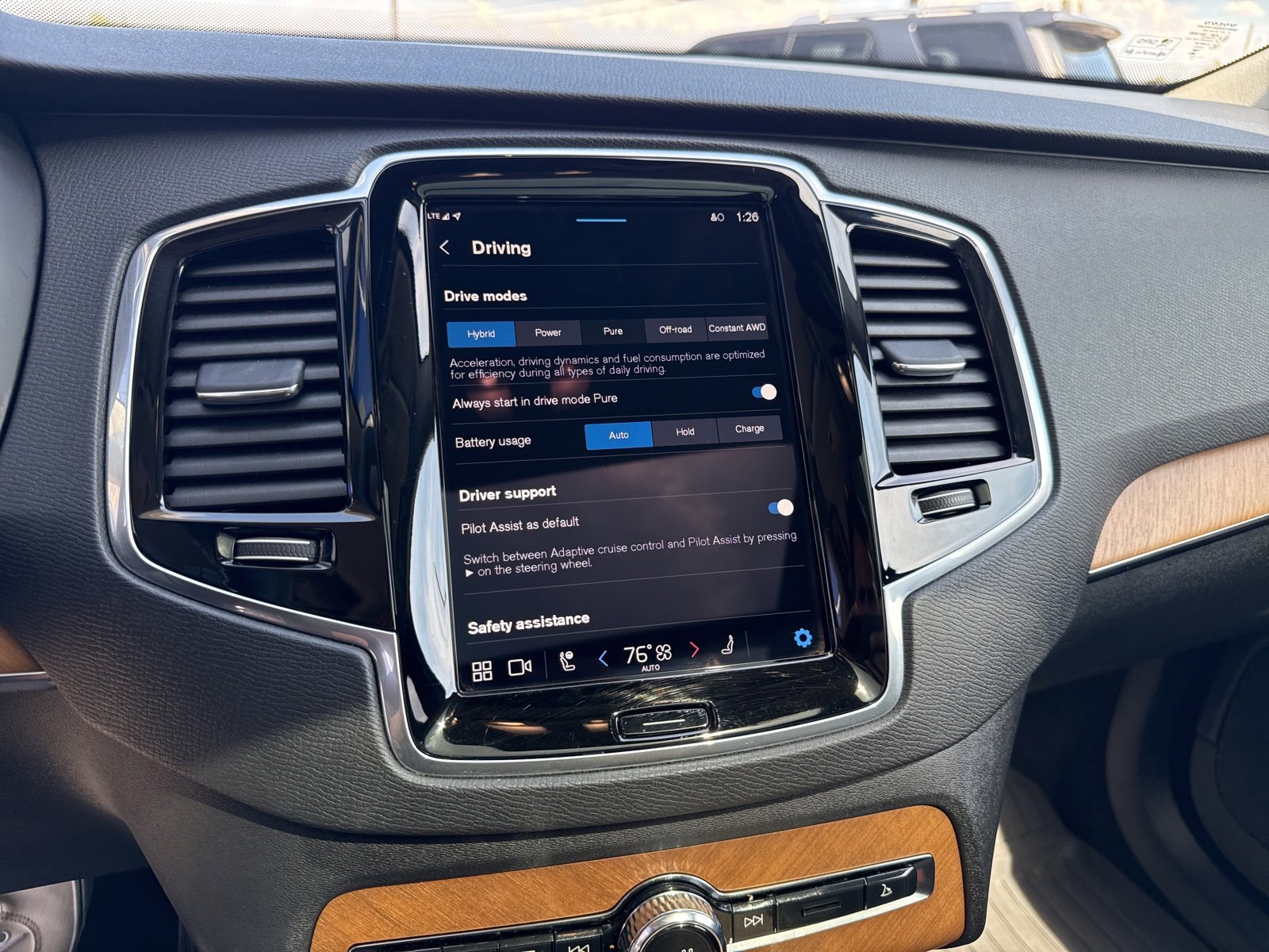 Used 2025 Volvo XC90 T8 Plus w/ Protection Package Premier image 26