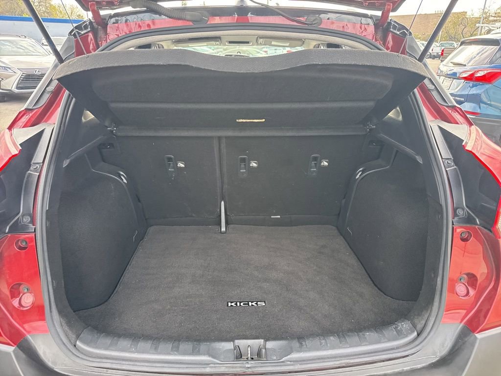 Used 2019 Nissan Kicks SR w/ SR Premium Package image 15