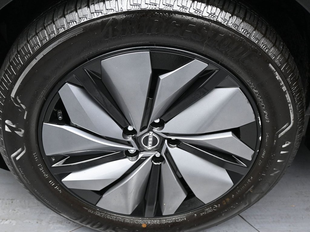 Used 2023 Nissan Ariya EMPOWER+ image 41