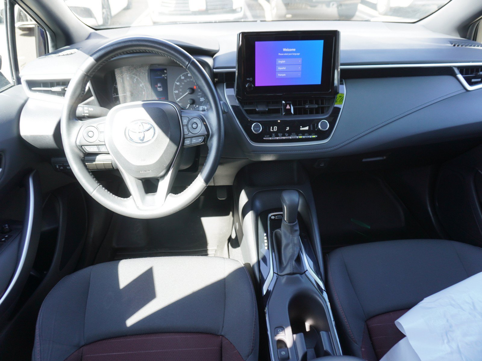 Used 2024 Toyota Corolla SE FWD image 2