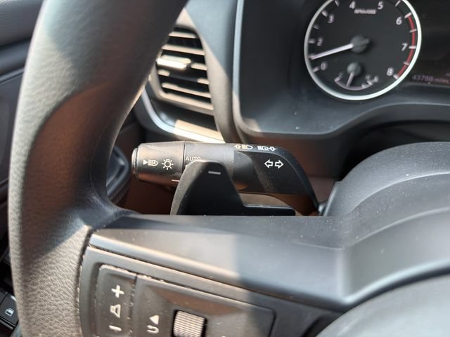 Used 2024 Nissan Rogue SV AWD/4WD image 15