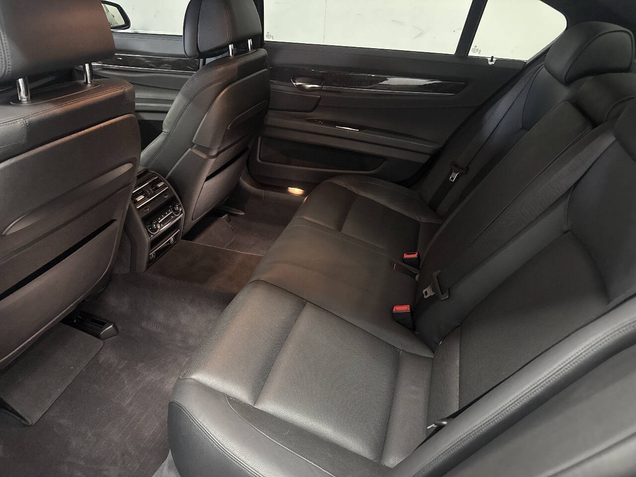 Used 2015 BMW 740Ld xDrive AWD/4WD image 7