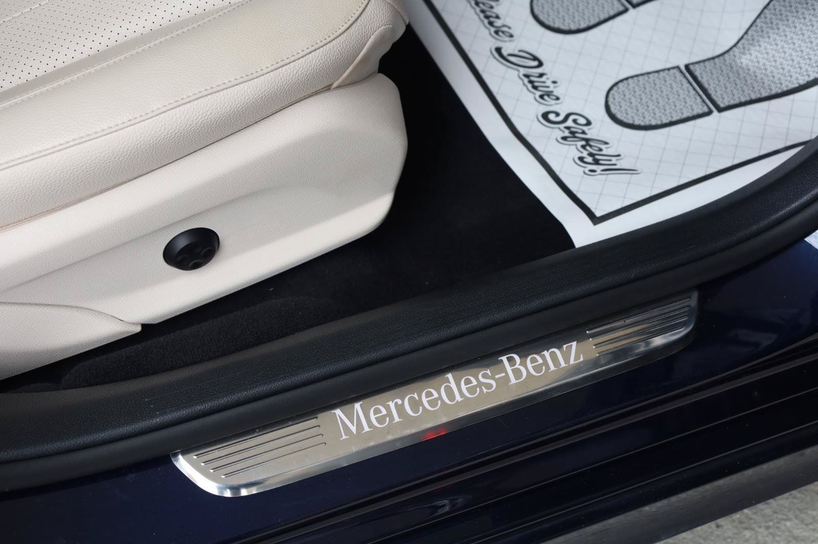 Used 2019 Mercedes-Benz E 300 4MATIC image 34