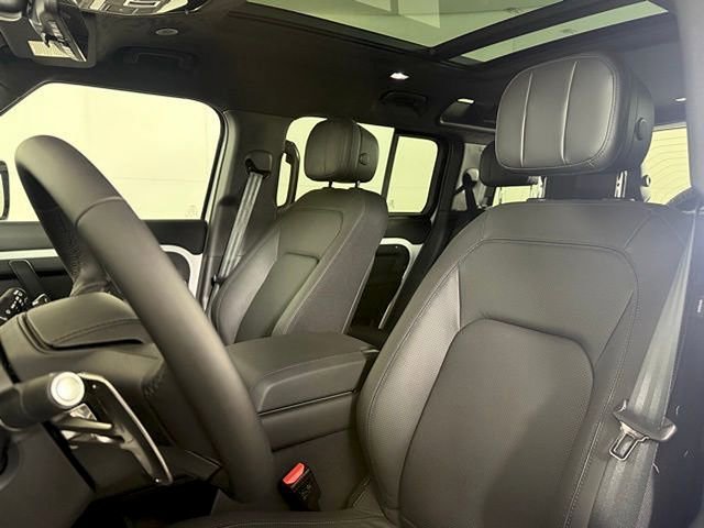 New 2025 Land Rover Defender 110 V8 image 5