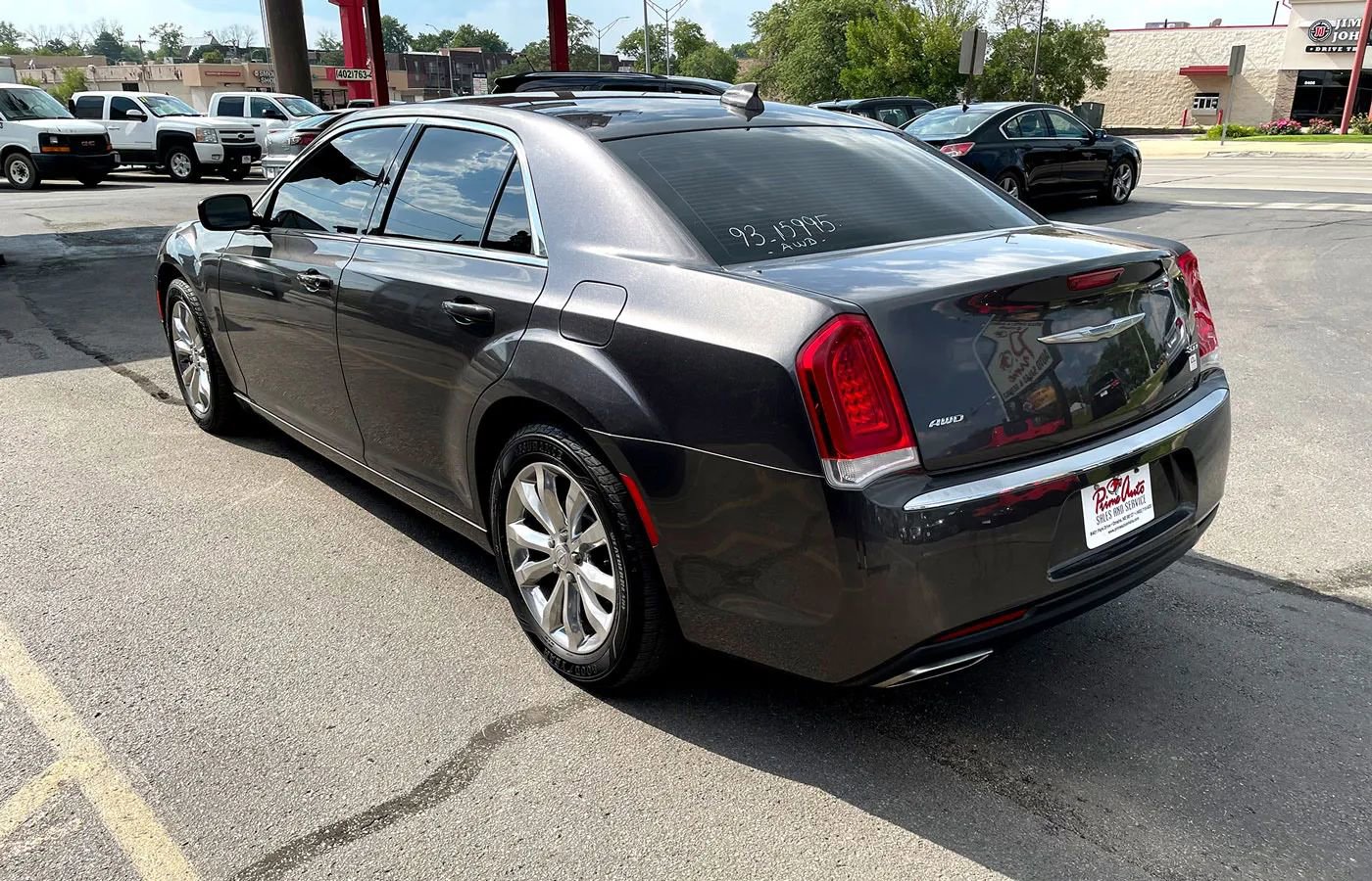 Used 2017 Chrysler 300 Limited image 4