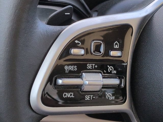 Used 2021 Mercedes-Benz GLB 250 4MATIC image 25