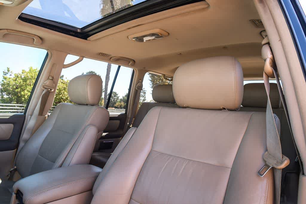 Used 2006 Toyota Land Cruiser AWD/4WD image 20